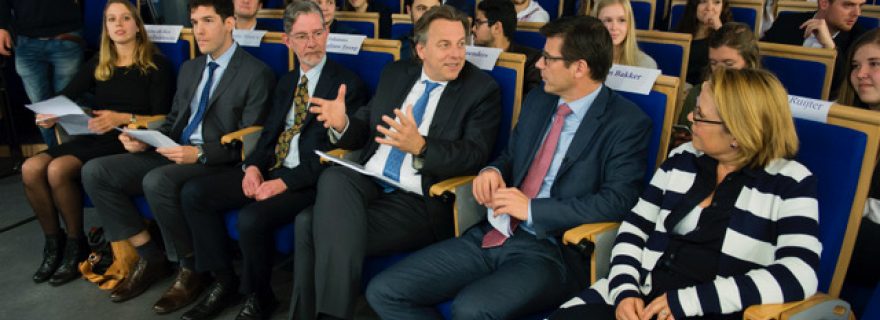 Minister Koenders visits Leiden University - speech by one of our students