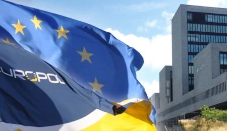 Understanding Europol in three dilemmas