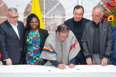 The Policy of ‘Paz Total’ (Total Peace) in Colombia: Challenges, Failures and Opportunities